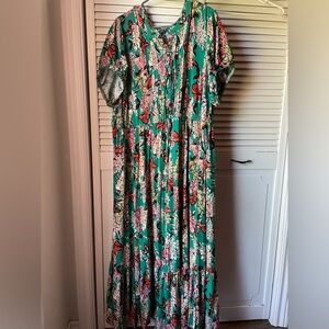 Torrid midi maxi length short sleeve dress 4